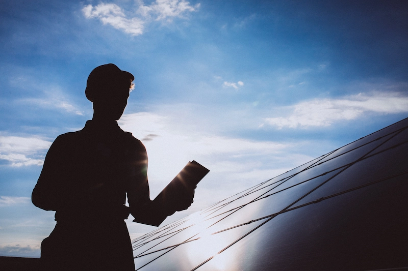 Solarni strešniki: sončna moč v objemu vašega doma